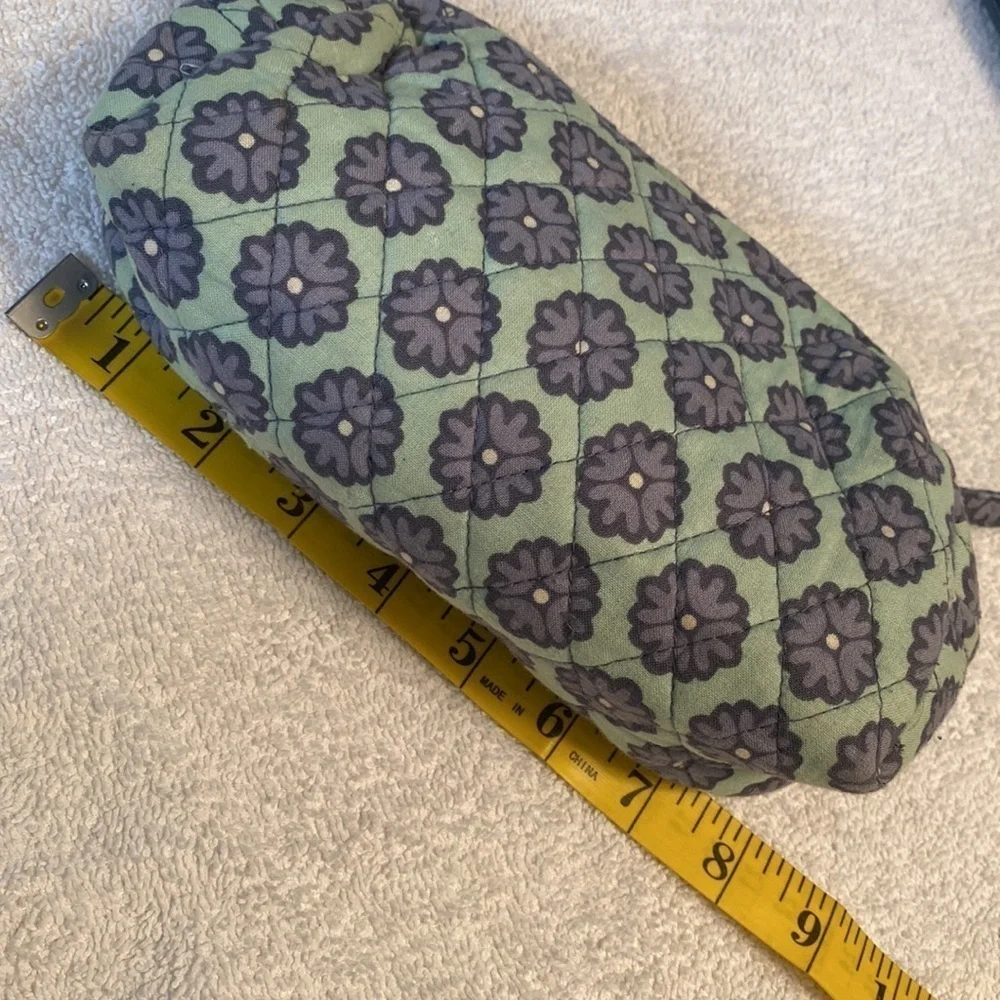 Vera Bradley lot of 2 wristlet and make up bag floral pattern possibly retired